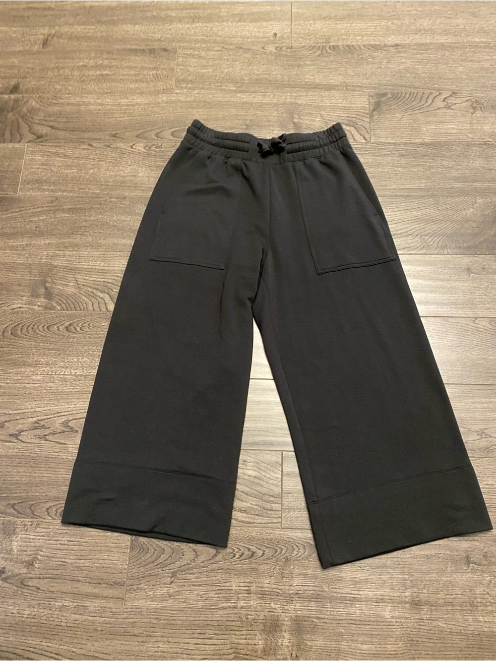 Quince Women's Black Wide-Leg Cropped Drawstring Cropped Pants Size Small - Picture 6 of 7